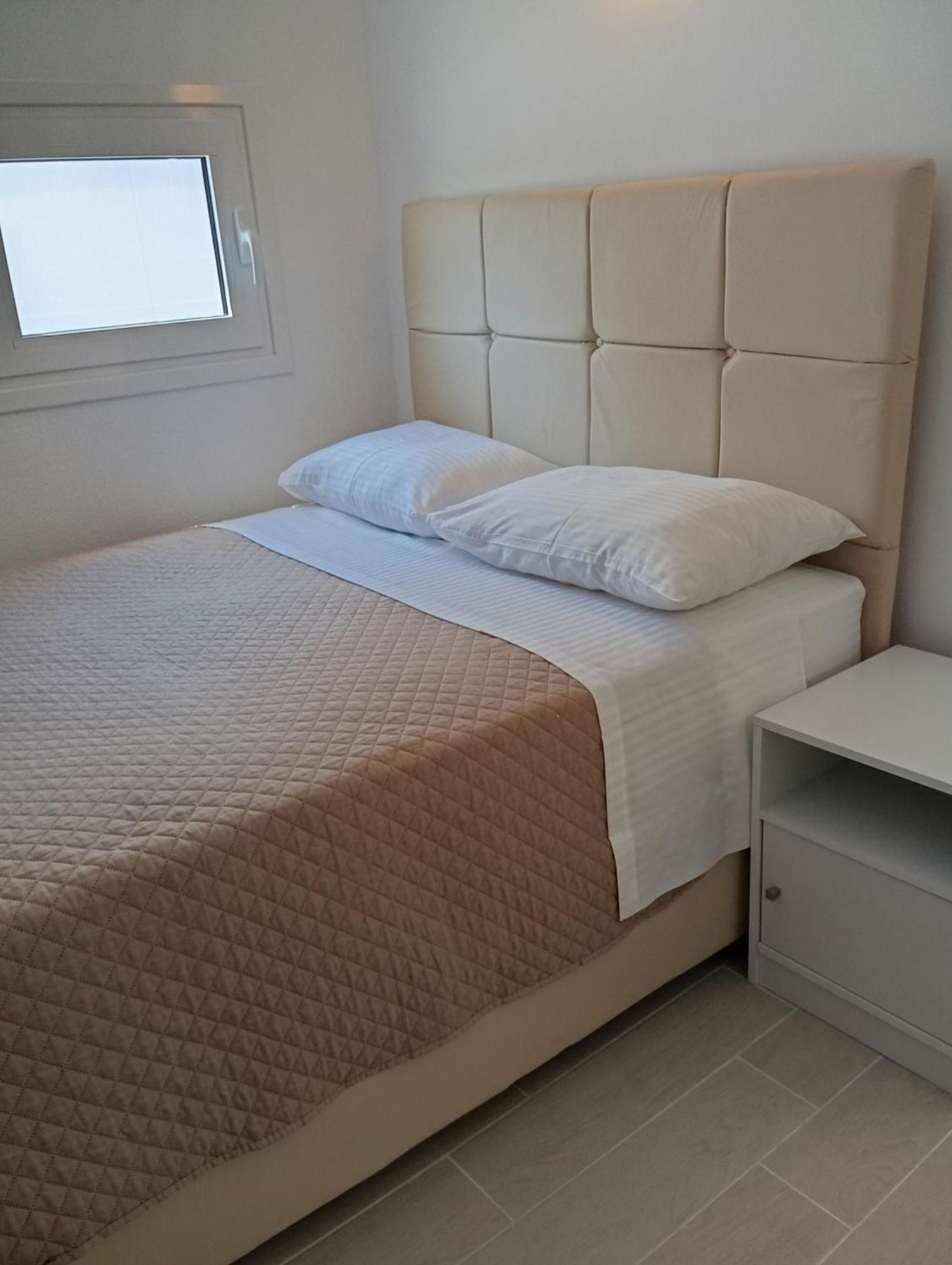 Apartments Gregory & George 하니오티 외부 사진